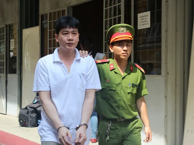 Lãnh án chung thân vì ... trộm rượu ảnh 1